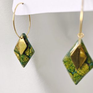 Boucles nébuleuses vertes