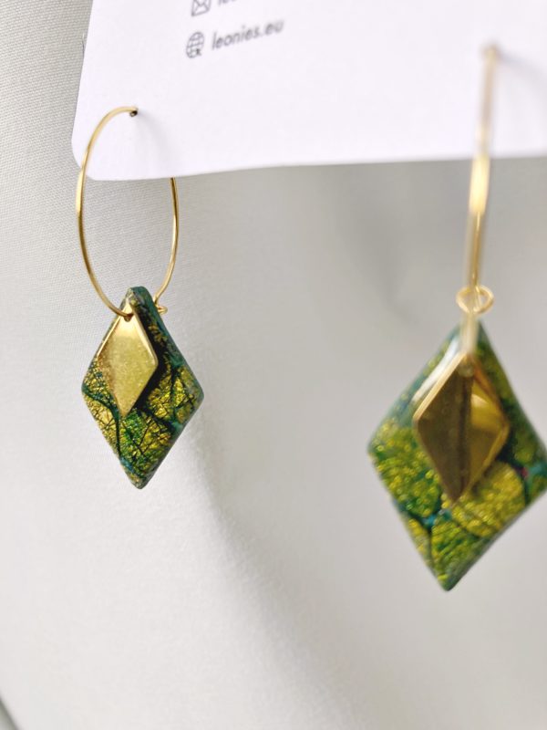 Boucles nébuleuses vertes