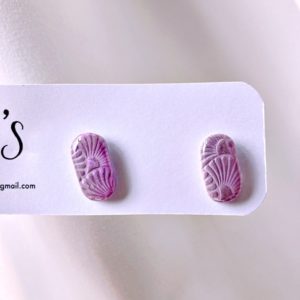 Boucles puces mauves